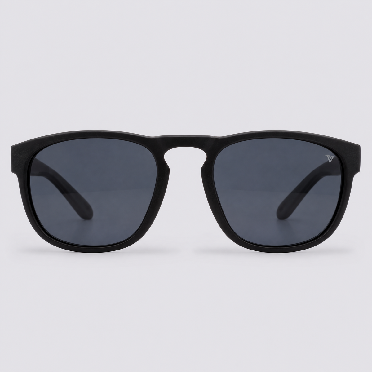 Trekker polarized sunglasses, Matte Black frame, Smoke lenses – front view